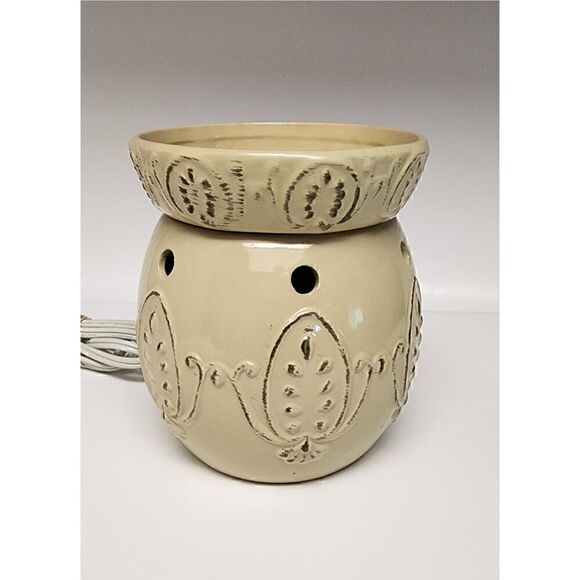 Scentsy Warmer Full Size Retired Sonata - Picture 6 of 9
